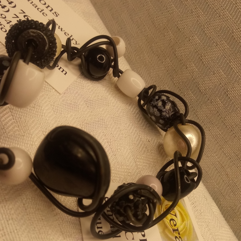 Jewelry - Picture 6 of 8